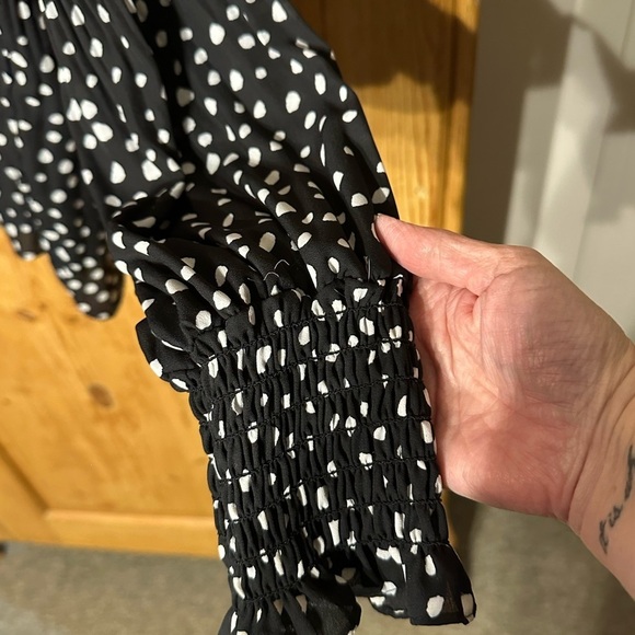 Max Studio Black & White Pleated Polka Dot Top. Size Large Romantic CoquetteGirl - Picture 4 of 9